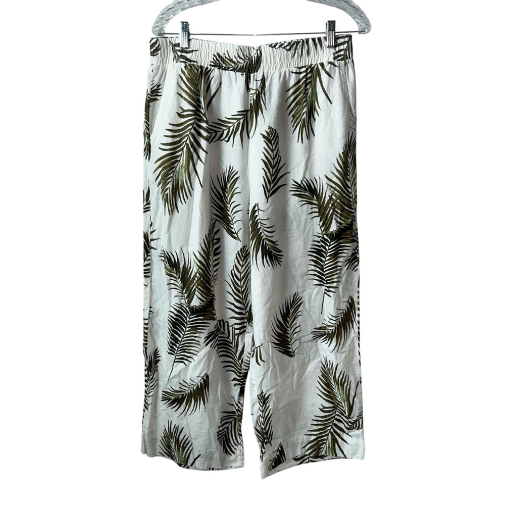 Panama Jack Cropped Cream and Green Tropical Patterned Pants - Picture 2 of 10